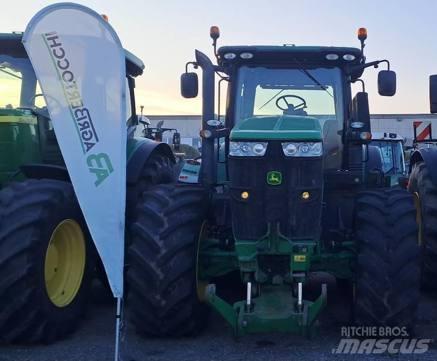 John Deere 7230 R トラクター