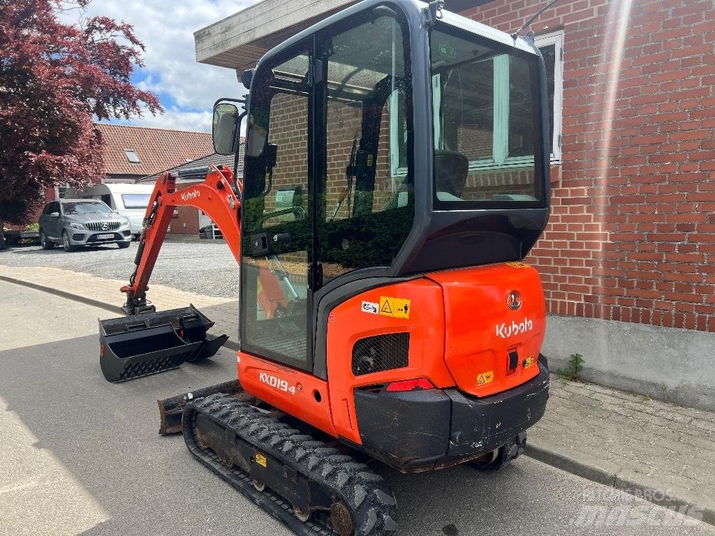 Kubota KX 019-4 ミニ油圧ショベル 7t以下（ミニユンボ・ミニディガー）