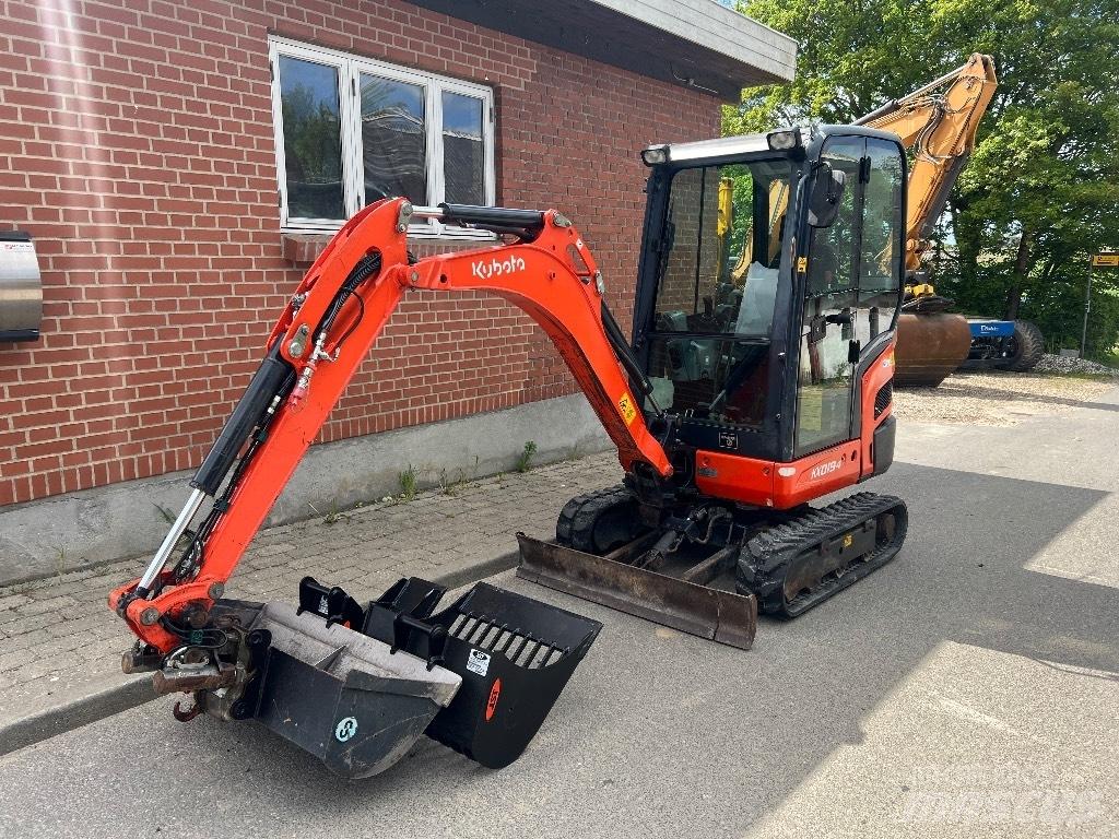 Kubota KX 019-4 ミニ油圧ショベル 7t以下（ミニユンボ・ミニディガー）