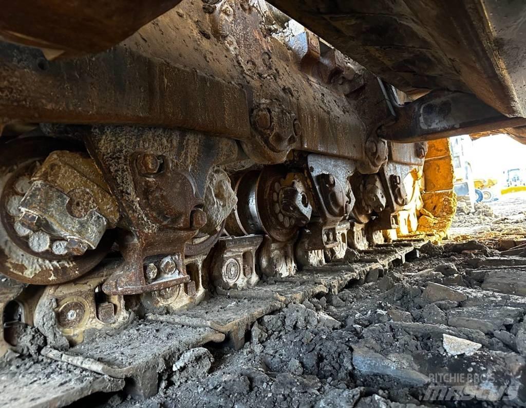 CAT D 9 T ブルドーザー