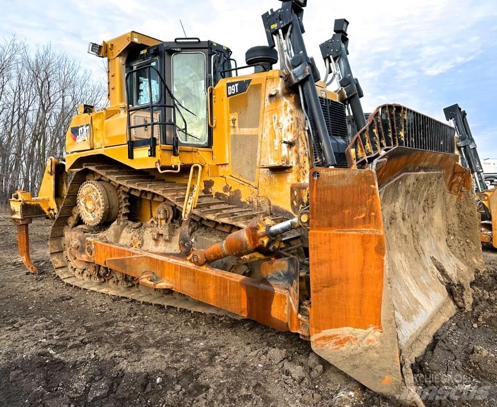 CAT D 9 T ブルドーザー