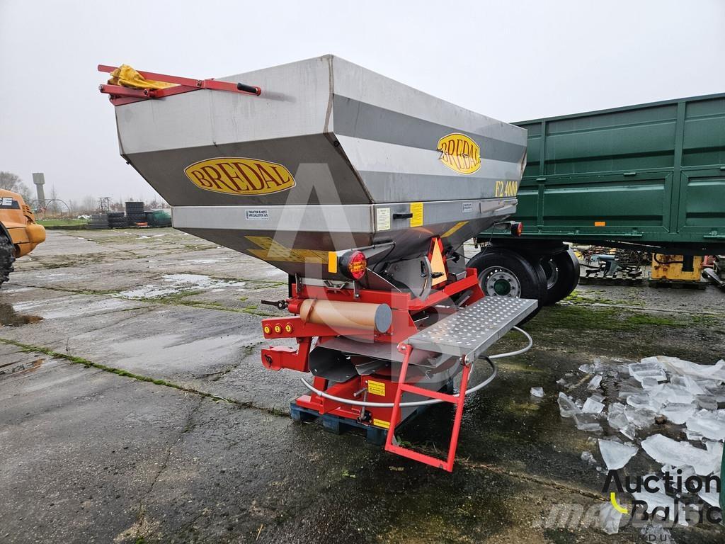 Bredal F 2RF ミネラル散布機