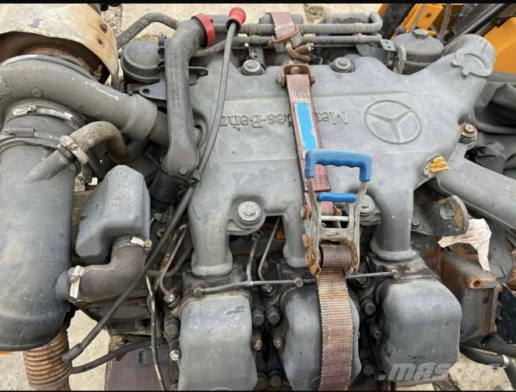 Mercedes-Benz V6 エンジン