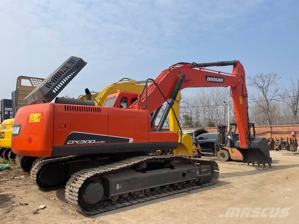 Doosan DX 300 大型油圧ショベル12t以上（パワーショベル・ユンボ）