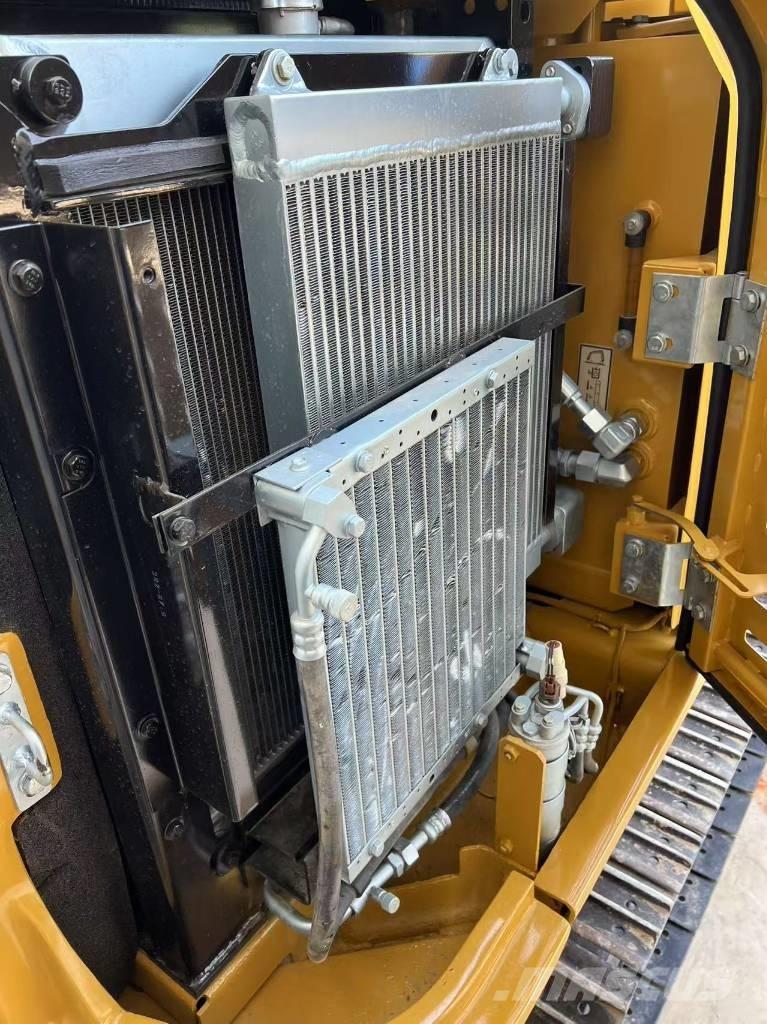 CAT 305.5 ミニ油圧ショベル 7t以下（ミニユンボ・ミニディガー）