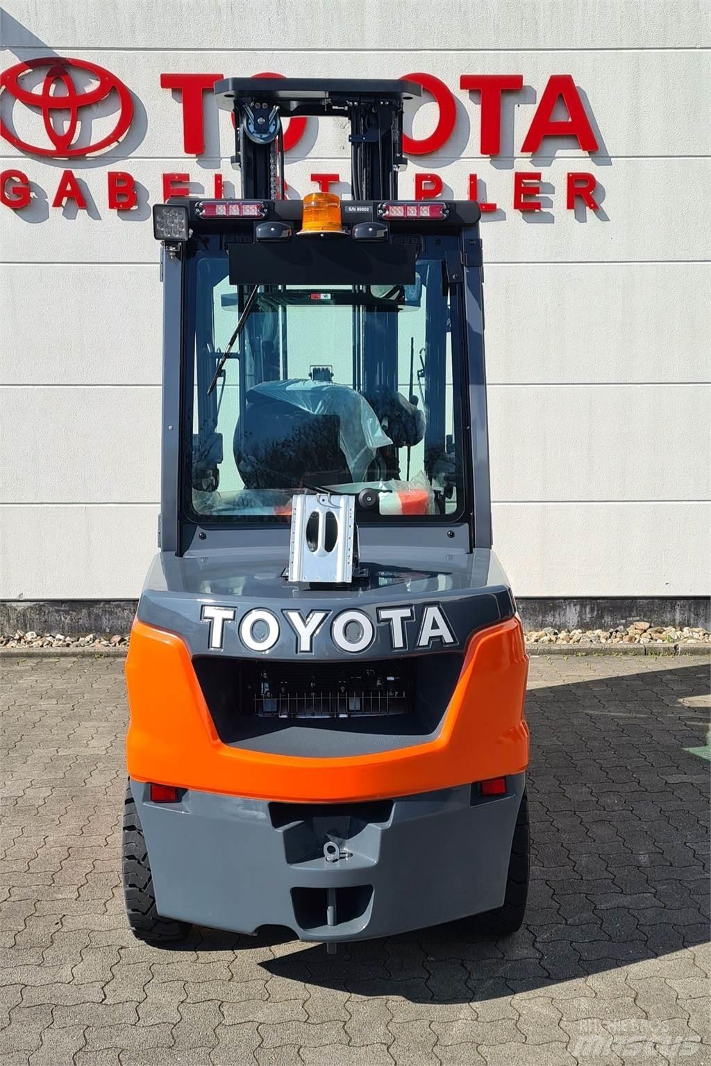 Toyota 52-8FDJF35 ディーゼル・軽油
