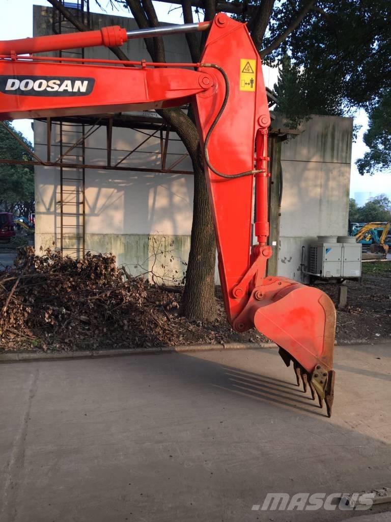 Doosan dh150w-7 ホイール式油圧ショベル（パワーショベル・ユンボ・バックホー）