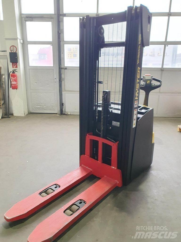 Hyster S 1.4 ウォーキンフォークリフト