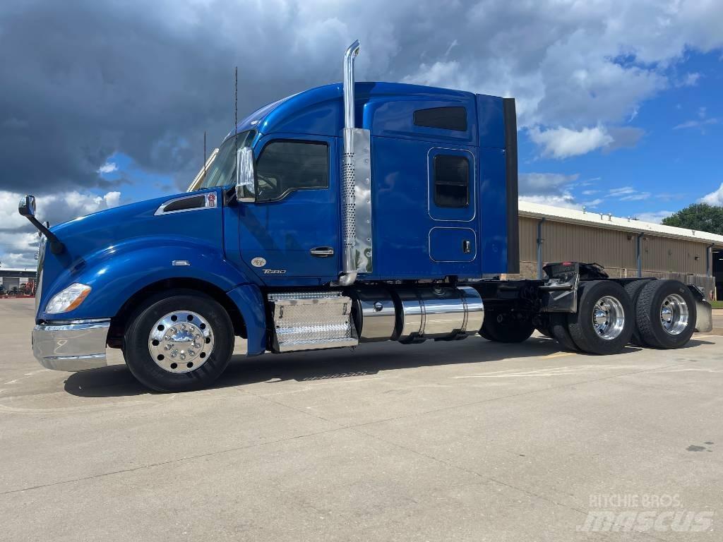 Kenworth T 680 中古トラクターヘッド | トレーラーヘッド