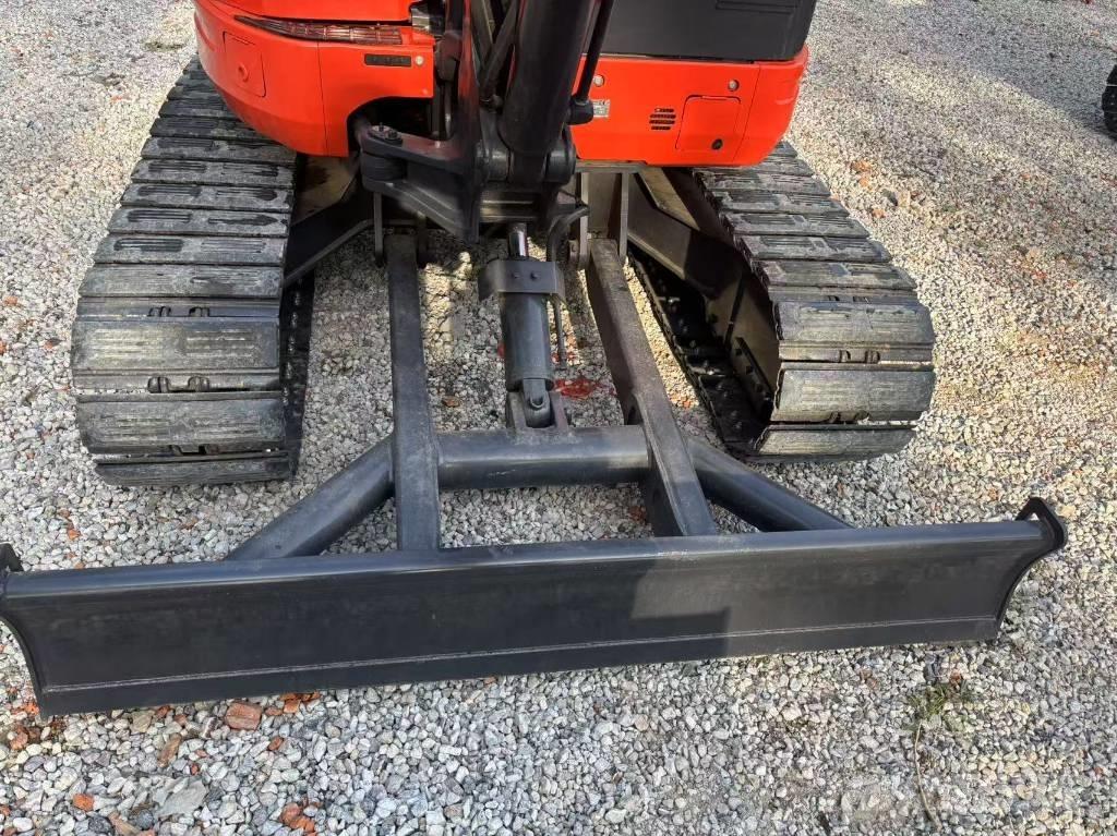 Kubota U 55 R-4 ミニ油圧ショベル 7t以下（ミニユンボ・ミニディガー）