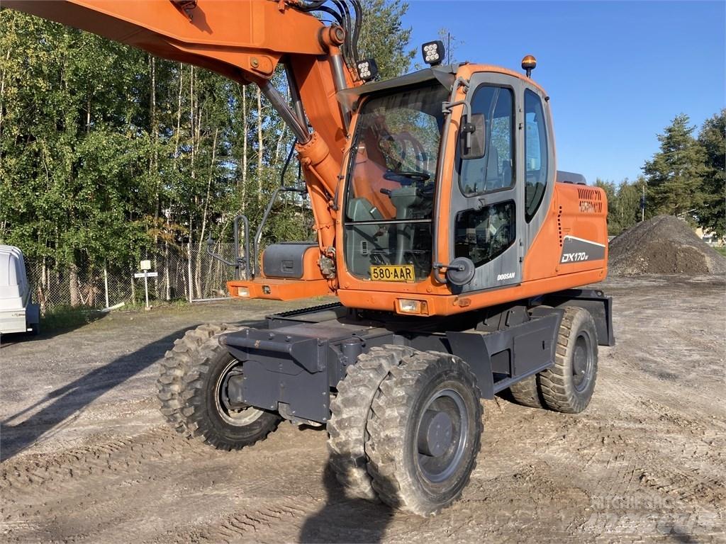 Doosan DX 170 W ホイール式油圧ショベル（パワーショベル・ユンボ・バックホー）