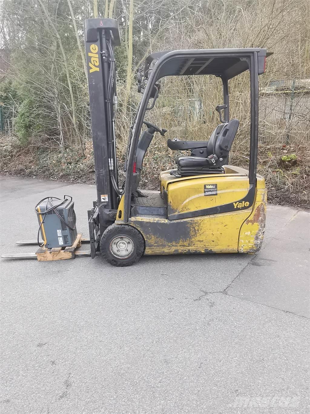 Yale ERP20VT MWB バッテリーフォークリフト