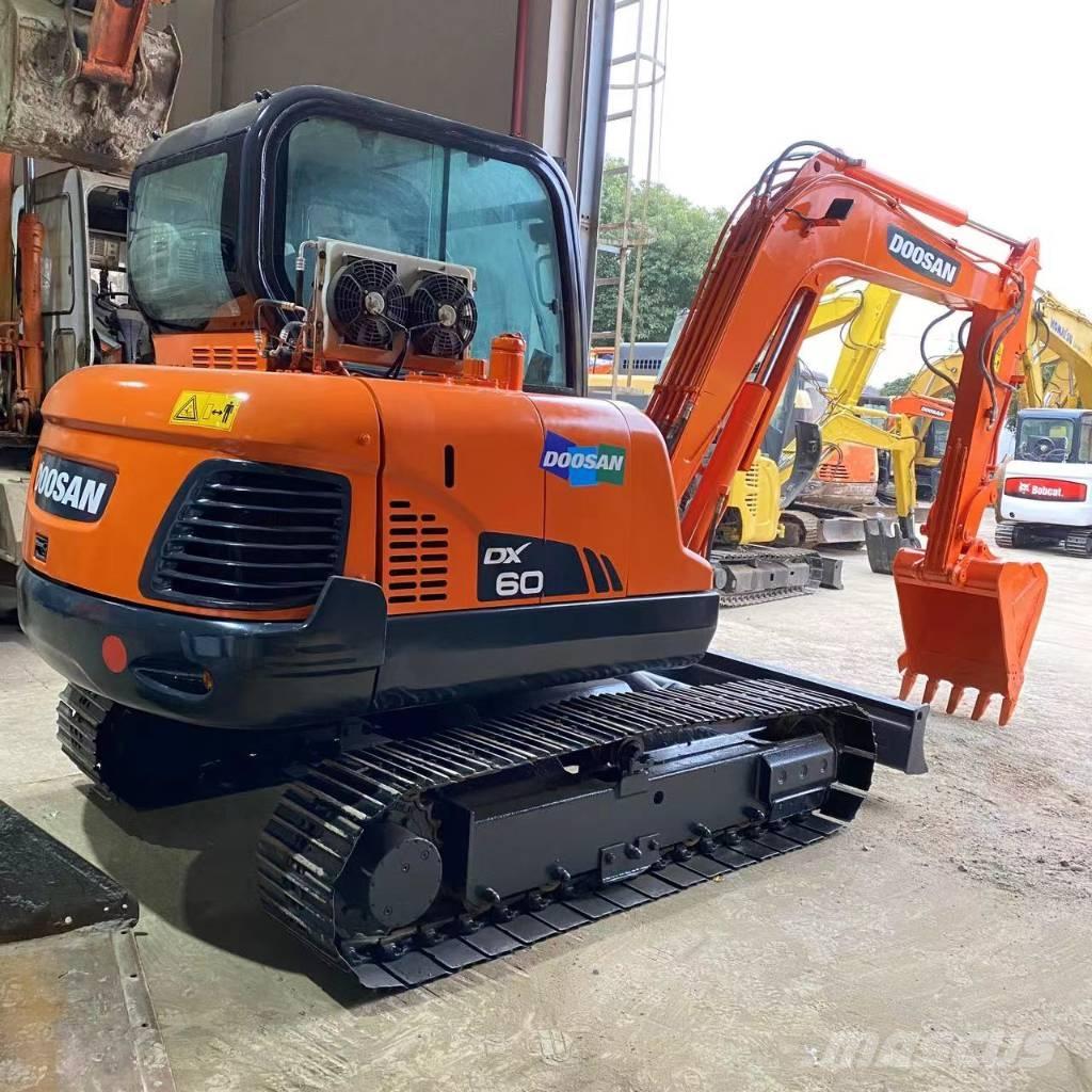 Doosan DX 60-9 C 大型油圧ショベル12t以上（パワーショベル・ユンボ）