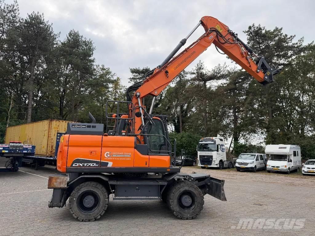Doosan DX170W-5 ホイール式油圧ショベル（パワーショベル・ユンボ・バックホー）
