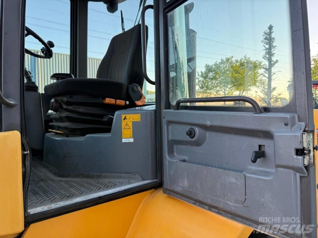 Volvo L 40 B TPS ホイールローダー・タイヤショベル