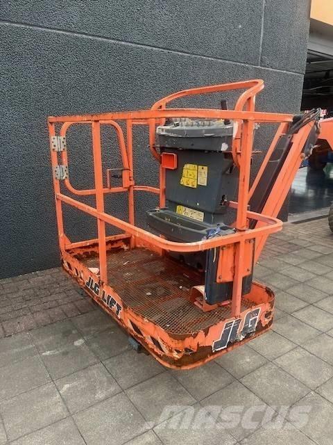 JLG M 450 AJ ブームリフト　屈伸型