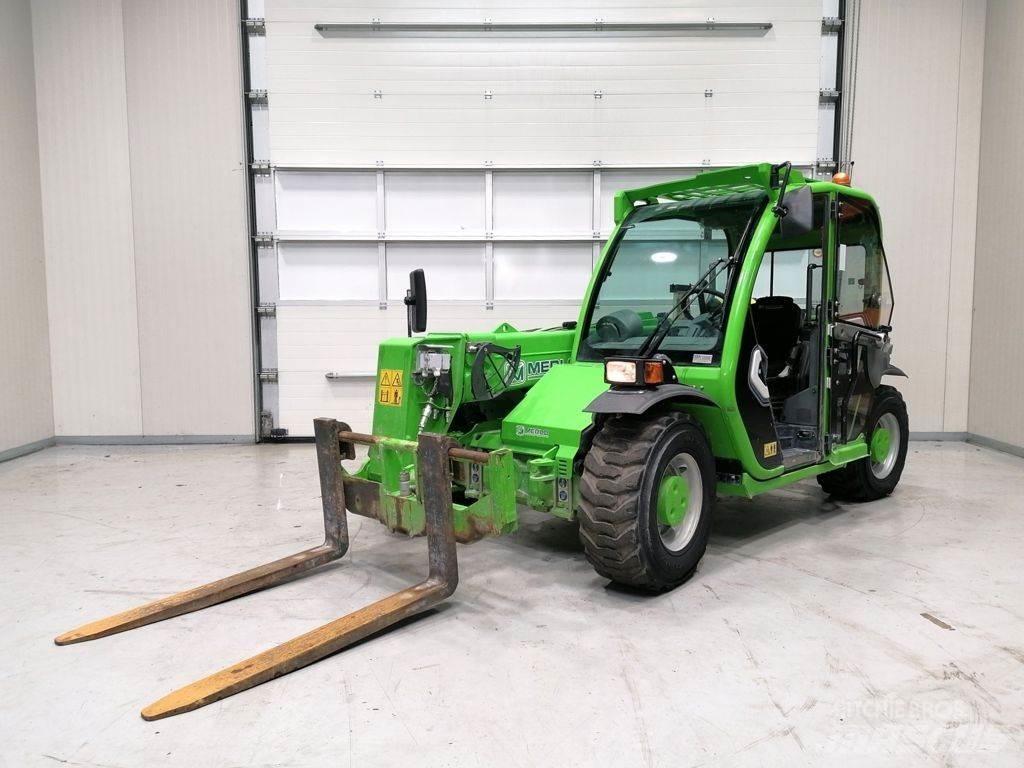 Merlo P27.6 PLUS テレスコーピックハンドラー