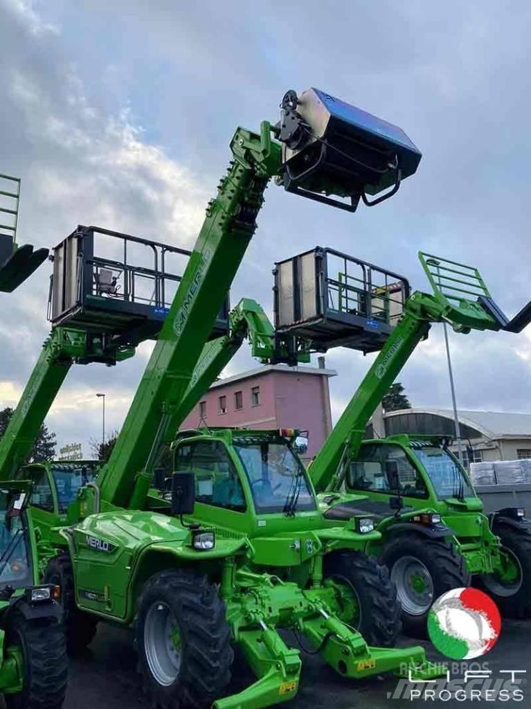 Merlo P40.17 PLUS テレスコーピックハンドラー
