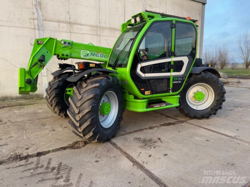 Merlo TF35.7-115 テレスコーピックハンドラー