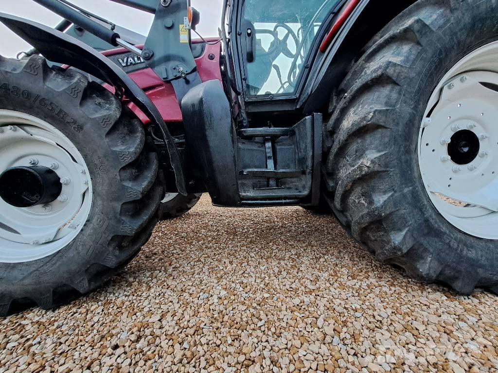 Valtra N 121 トラクター