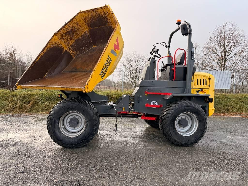 Wacker Neuson DW90 サイト　ダンプ