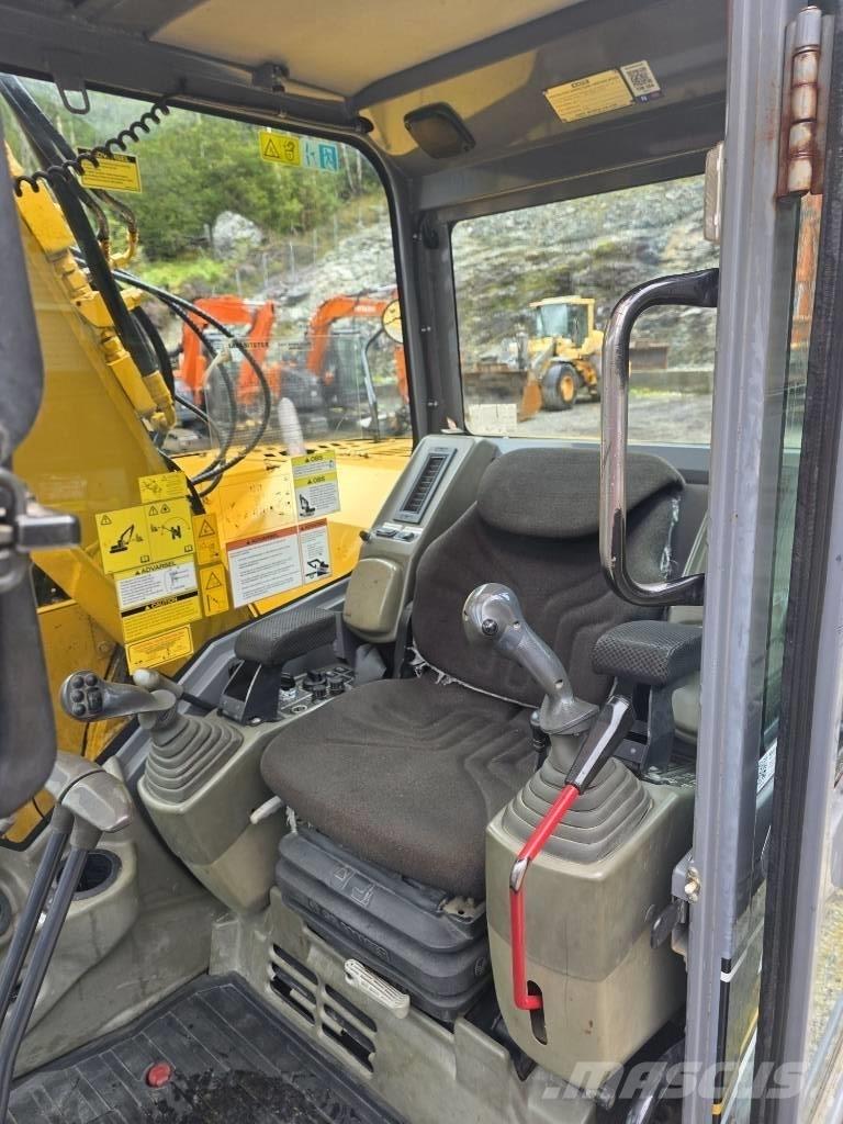 Kato HD 308 US 中型油圧ショベル 7ｔ-12ｔ（ユンボ・パワーショベル・バックホー）