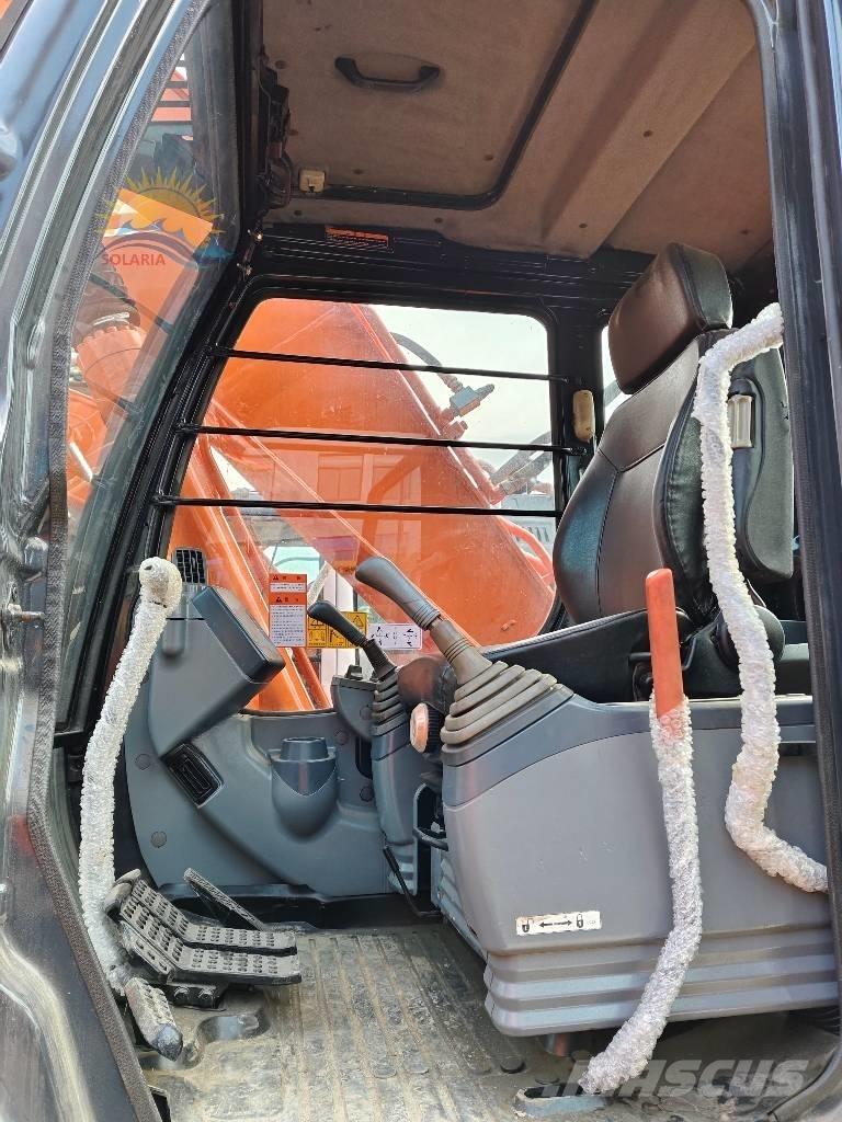 Hitachi ZX 200 大型油圧ショベル12t以上（パワーショベル・ユンボ）