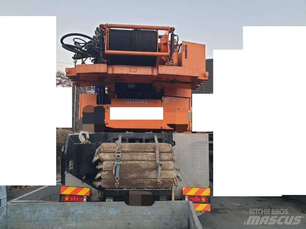 Demag AC 200 オールテレーンクレーン