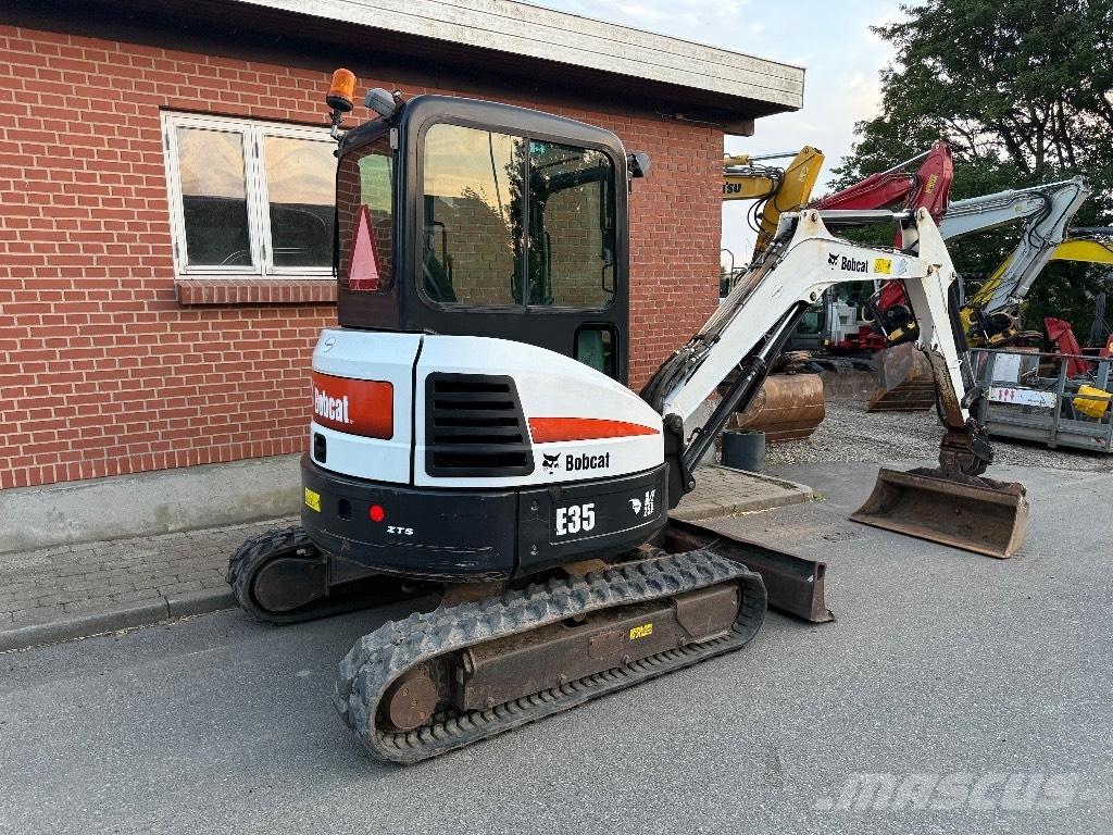 Bobcat E 35 ミニ油圧ショベル 7t以下（ミニユンボ・ミニディガー）