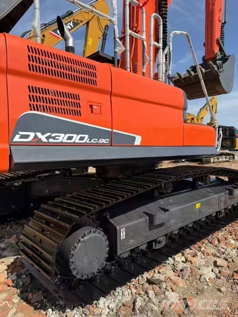 Doosan 300LC-9C 大型油圧ショベル12t以上（パワーショベル・ユンボ）