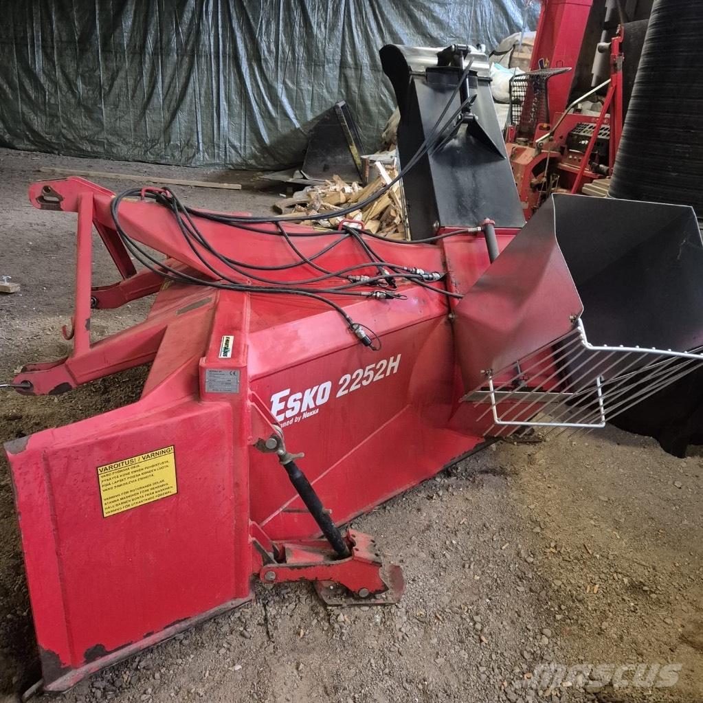 Esko 2252 H 除雪機