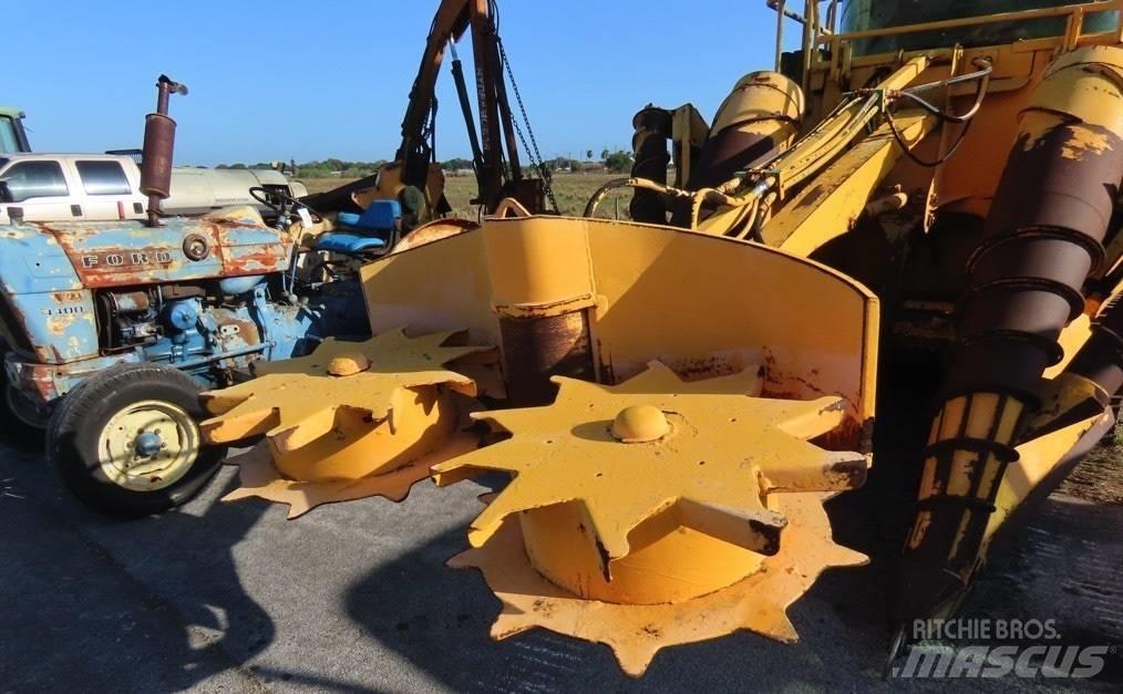Cameco 3510 コンバイン