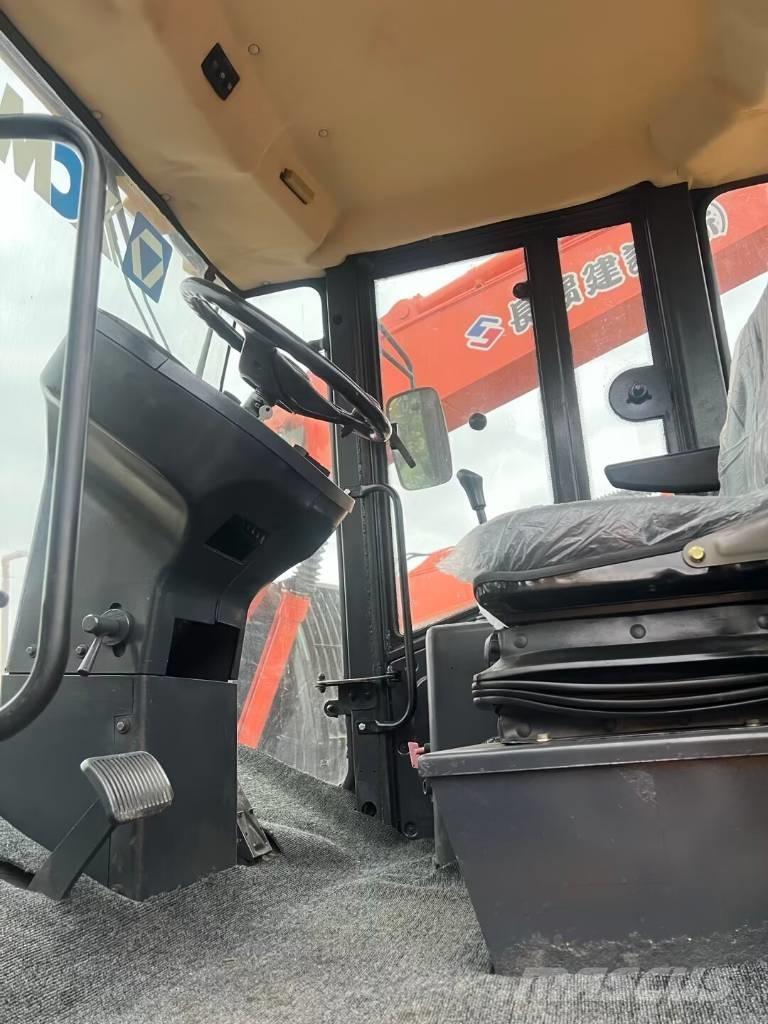 XCMG XS 183 J 振動ローラ