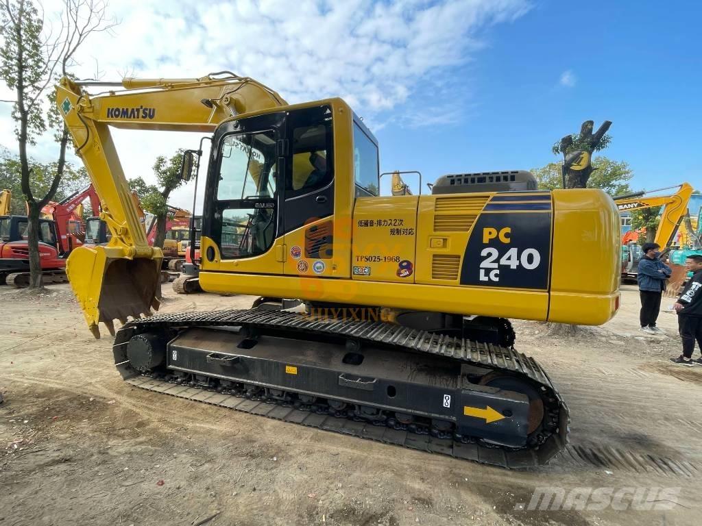 Komatsu PC 300 大型油圧ショベル12t以上（パワーショベル・ユンボ）