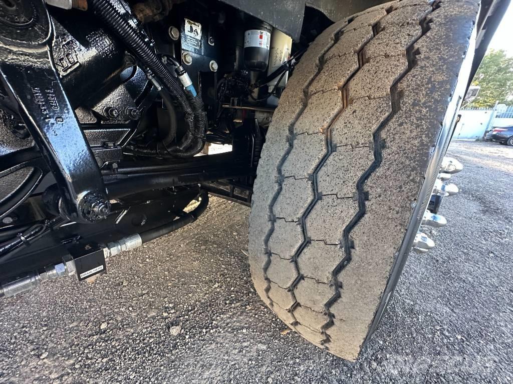 Kenworth T4 コンバイン／バキュームトラック