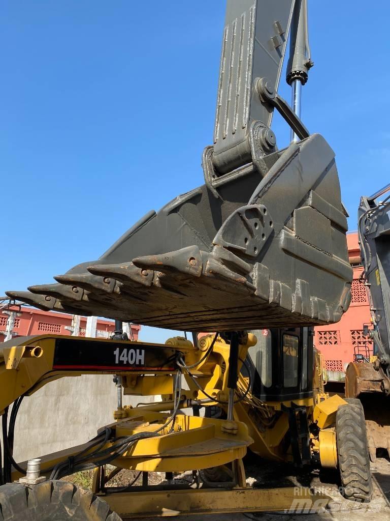Volvo EC 210 B LC 大型油圧ショベル12t以上（パワーショベル・ユンボ）