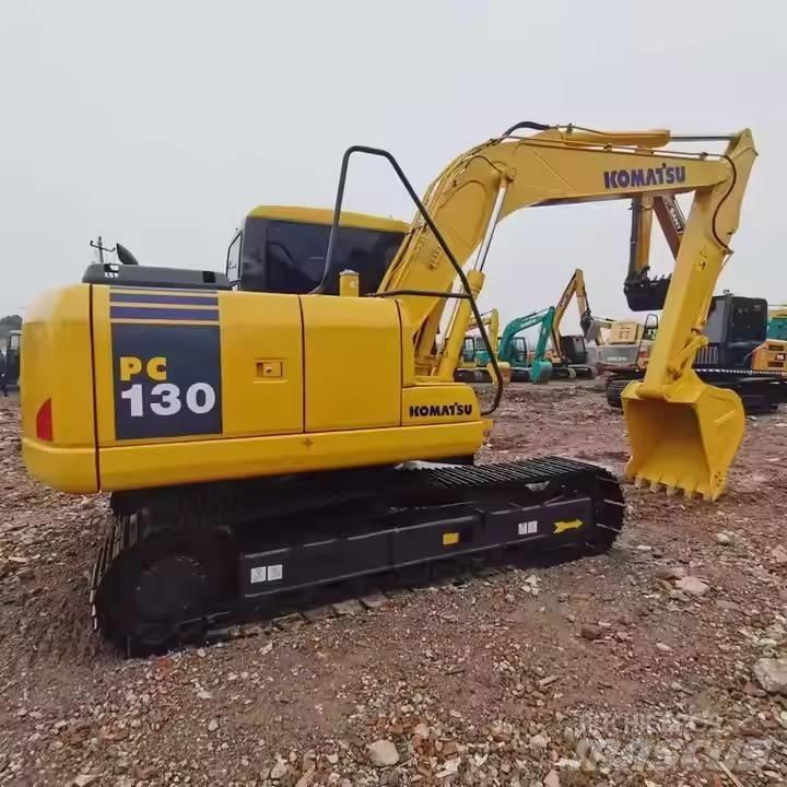 Komatsu PC130-7 ミニ油圧ショベル 7t以下（ミニユンボ・ミニディガー）