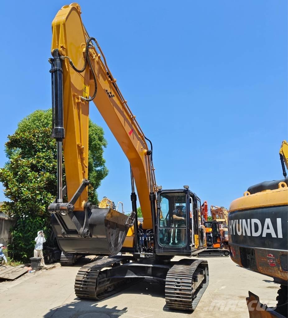 Sany SY 215 C 大型油圧ショベル12t以上（パワーショベル・ユンボ）