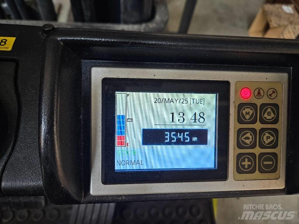 Clark GTX 18 バッテリーフォークリフト