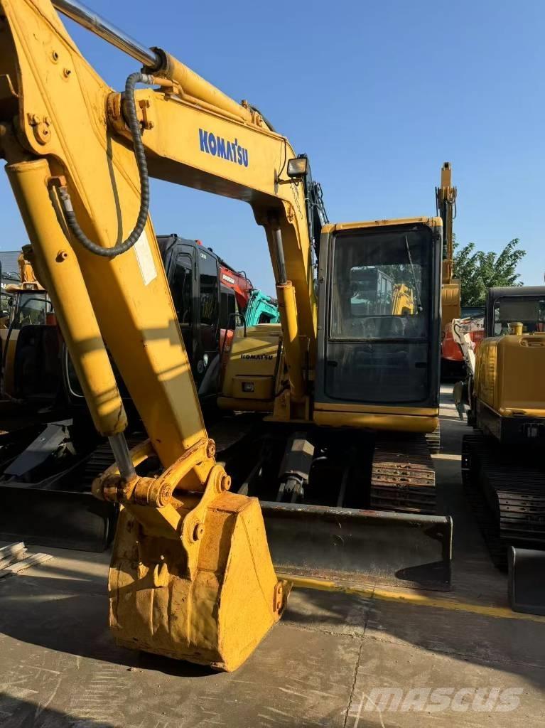 Komatsu PC 60-7 ミニ油圧ショベル 7t以下（ミニユンボ・ミニディガー）