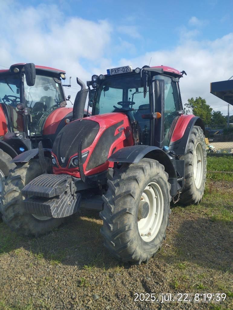 Valtra N154 EA トラクター