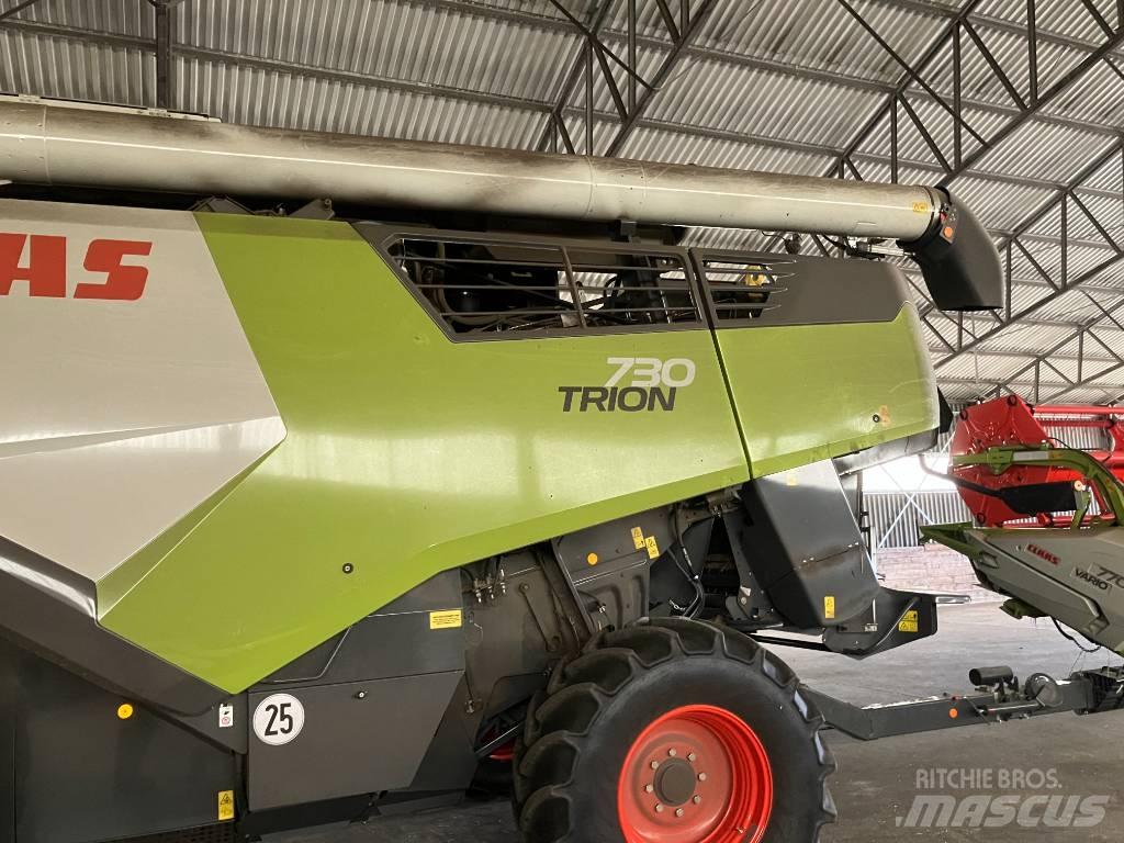 CLAAS Trion 730 コンバイン