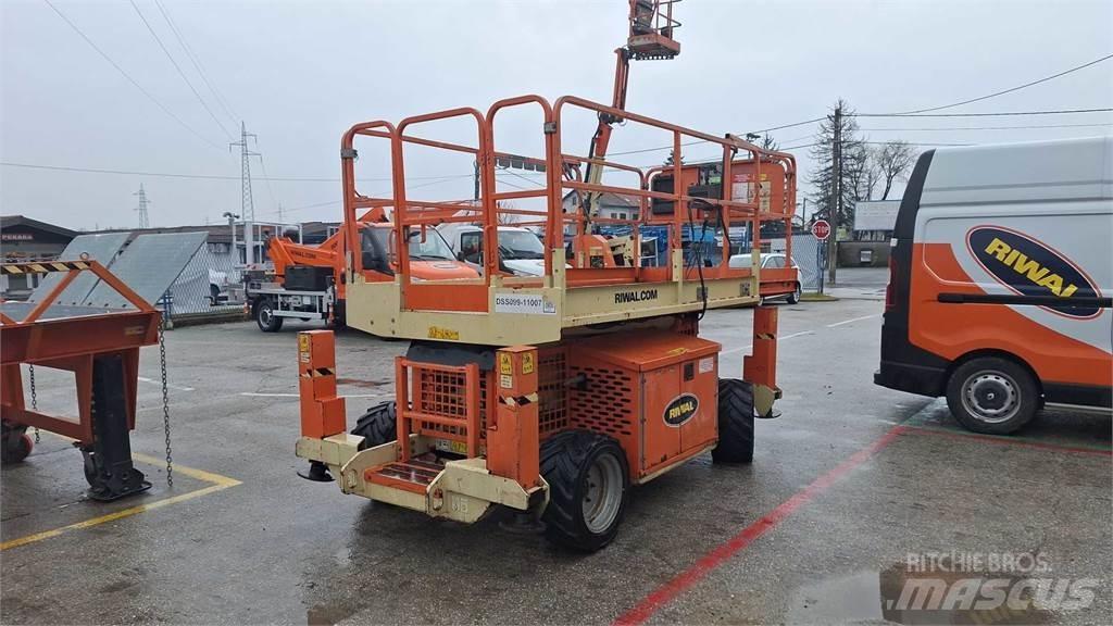 JLG 260MRT B シザースリフト