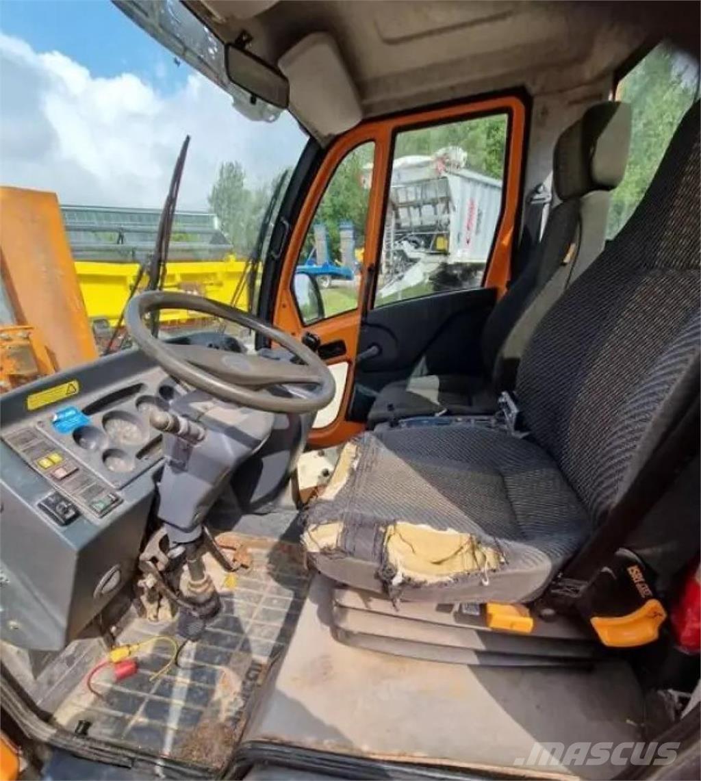 Multicar M 30 ユーティリティーツールキャリア