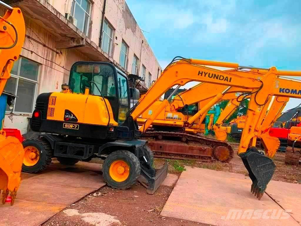 Hyundai Robex 60 W-7 ホイール式油圧ショベル（パワーショベル・ユンボ・バックホー）