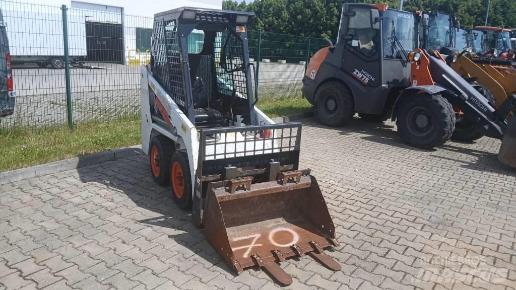 Bobcat S 70 スキッドステアローダー