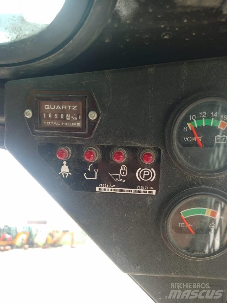 Bobcat S 70 スキッドステアローダー