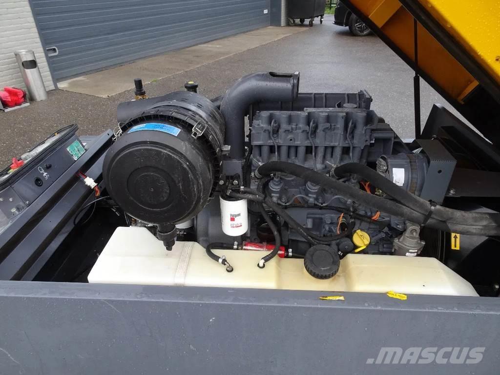 Atlas Copco XAS67 コンプレッサー