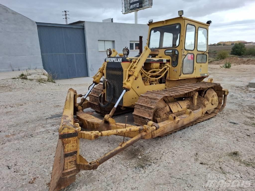 CAT D 4 D ブルドーザー