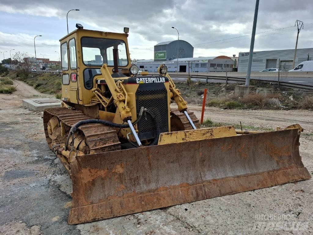 CAT D 4 D ブルドーザー